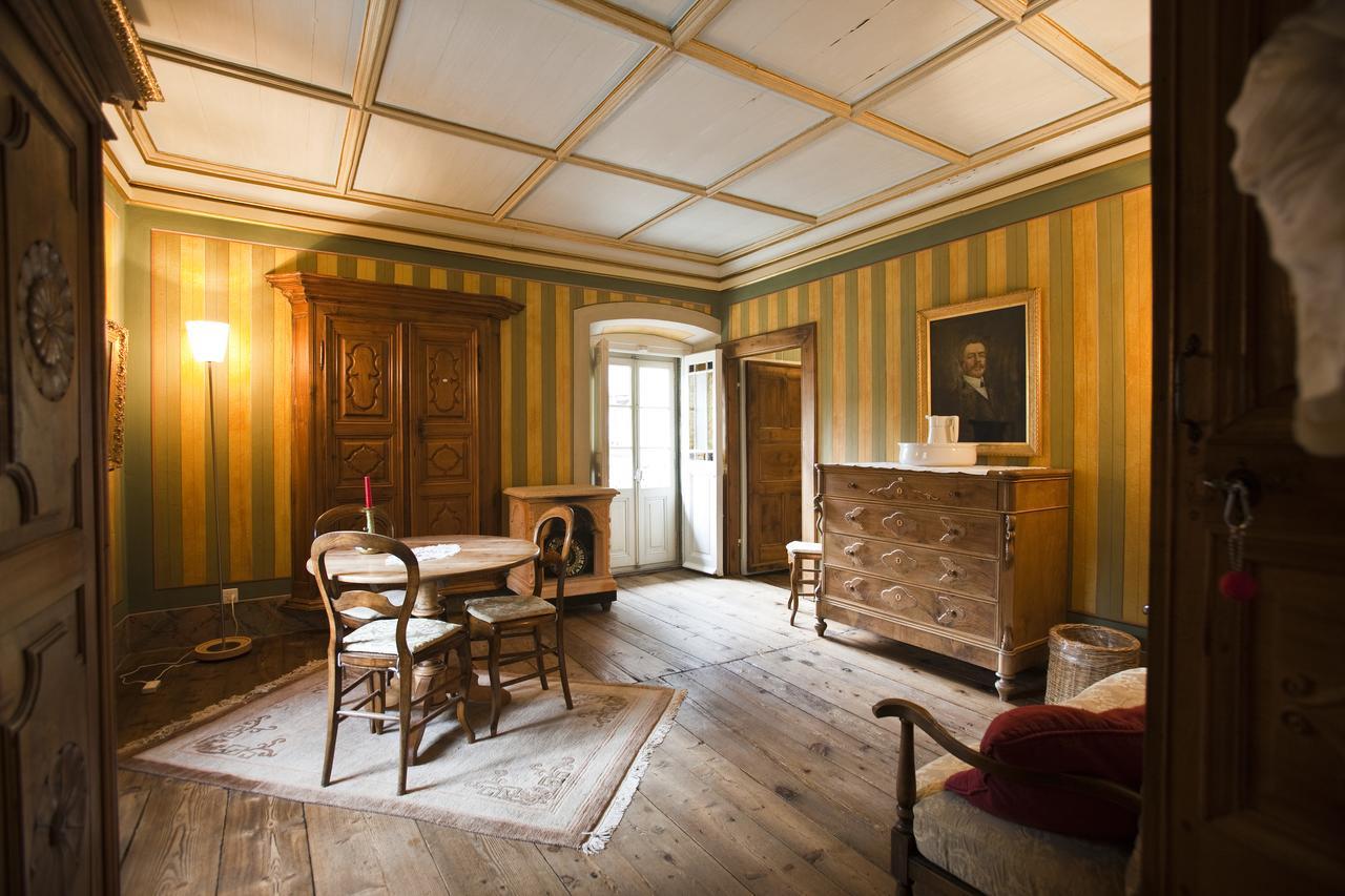 Palazzo Gamboni Swiss Historic Hotel Comologno Esterno foto