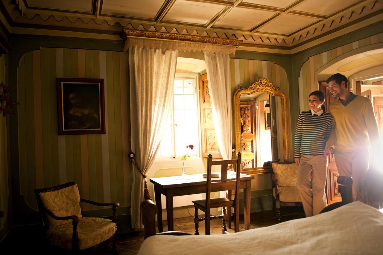 Palazzo Gamboni Swiss Historic Hotel Comologno Esterno foto